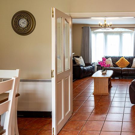 Kerry Holiday Homes At The Killarney Holiday Village Exteriör bild