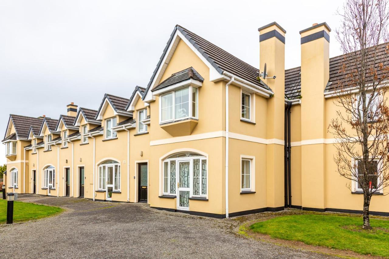 Kerry Holiday Homes At The Killarney Holiday Village Exteriör bild