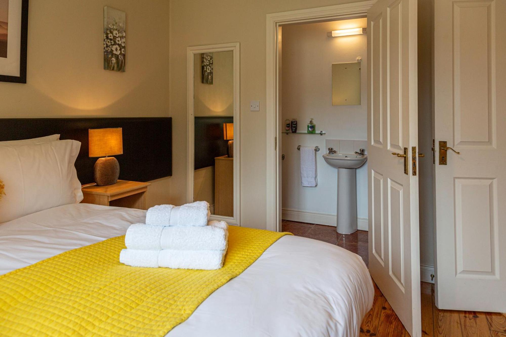 Kerry Holiday Homes At The Killarney Holiday Village Exteriör bild