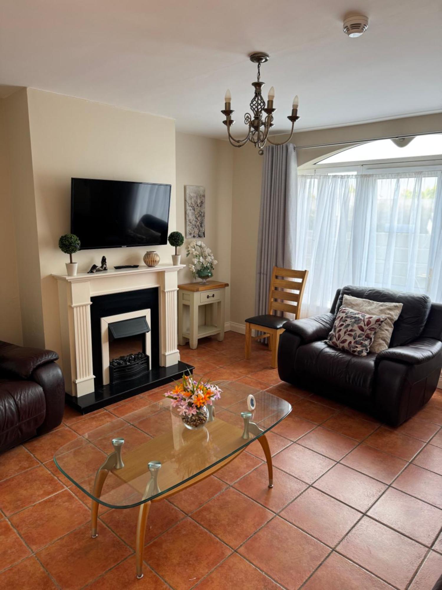 Kerry Holiday Homes At The Killarney Holiday Village Exteriör bild