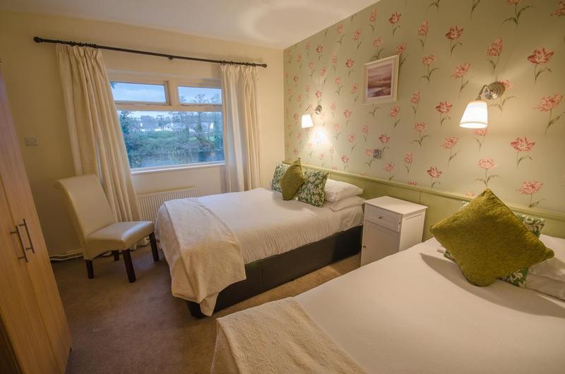 Kerry Holiday Homes At The Killarney Holiday Village Exteriör bild